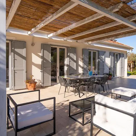 Capovillas - Country Armonia With Private Pool Mandaradoni